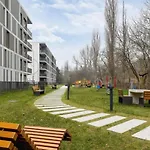 Beautiful Apartment In Krakow With Garden, Air Conditioning, Parking And Desk By Renters Prestige