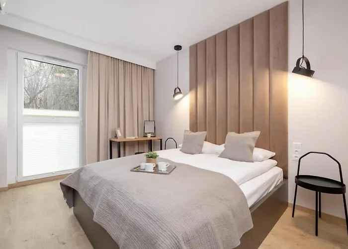 Beautiful Apartment In Krakow With Garden, Air Conditioning, Parking And Desk By Renters Prestige